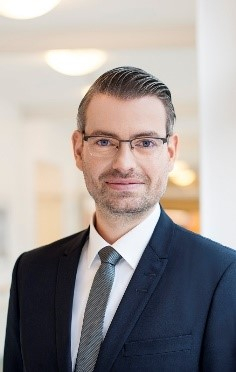 Porträtfoto vom Geschäftsführer der ELBLANDKLINIKEN Georg Abel.